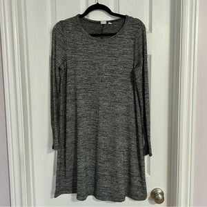 GAP soft spun grey striped dress, size medium petite